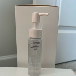 Shiseido Perfect Cleansing Oil - White
